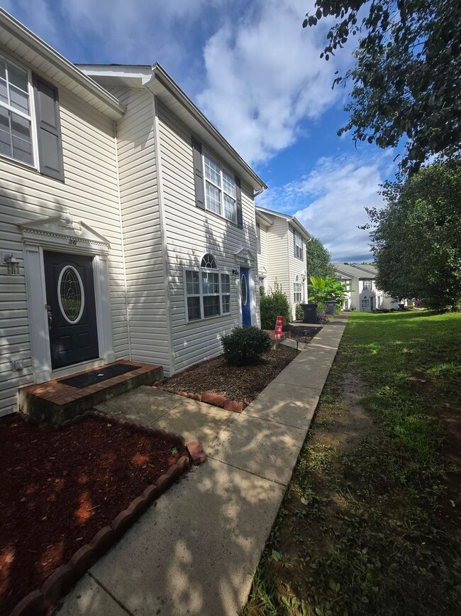 Building Photo - Spacious 2-Bedroom Townhome – Private Deck...
