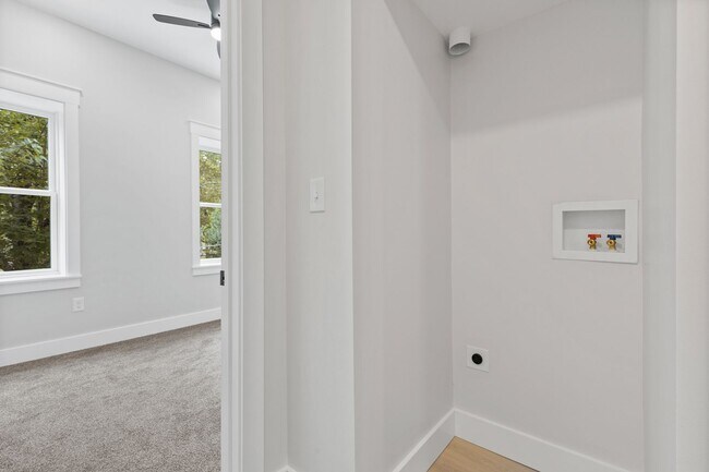 Building Photo - Furnished Luxury Home for Rent-Historic Deutschtown/Northside