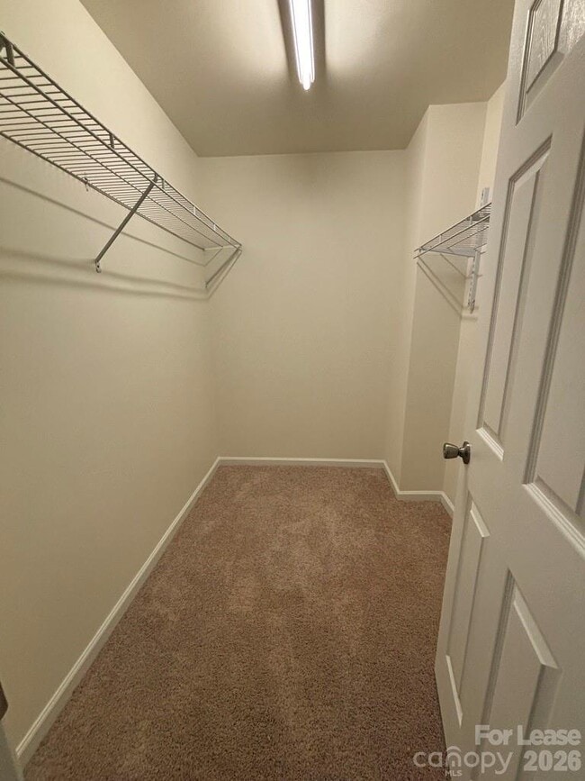 Building Photo - 18 Sharpstone Ln