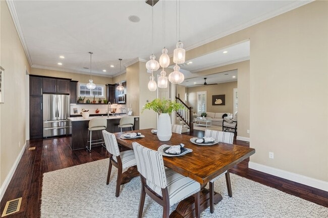 Building Photo - 261 1st St