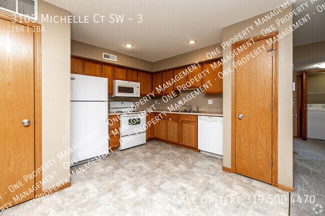 Building Photo - 3105 Michelle Ct SW