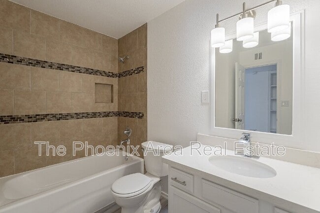 Building Photo - 8532 E Chaparral Rd