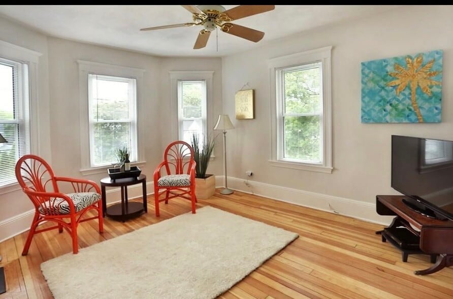 Building Photo - 34 Birch St