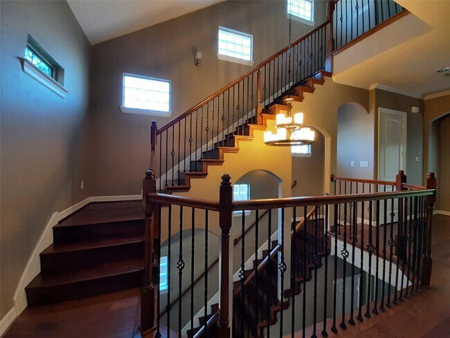 Building Photo - 1422 Upland Orchard Dr