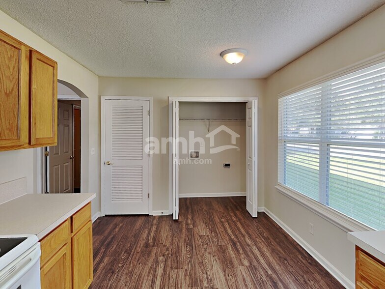 Building Photo - 11134 Lauren Oak Ln