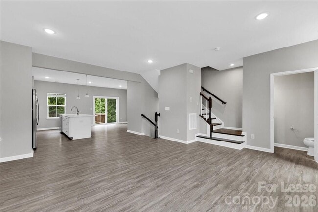 Building Photo - 2611 Grantham Place Dr