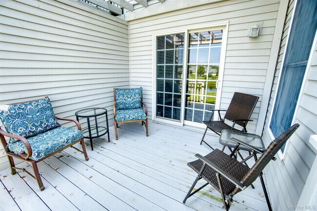 Building Photo - 208 Cinnamon Cir