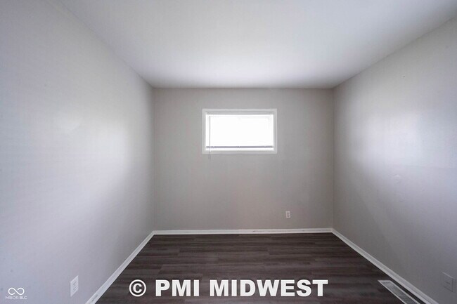 Building Photo - 4939 Katherine Dr