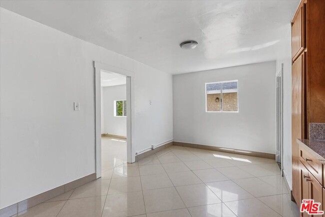 Building Photo - 4133 Bemis St
