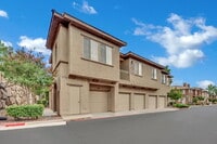 Building Photo - Beautiful 3-bedroom, 2-bathroom condo loca...