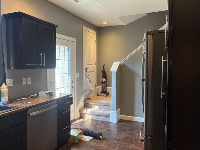 Building Photo - 4207 Gladden Ln