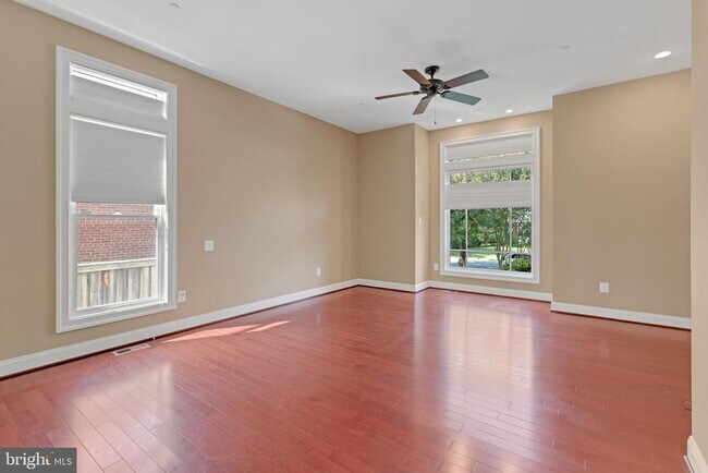 Building Photo - 7607 Newmarket Dr