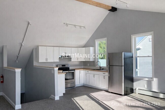 Building Photo - 221 Water St