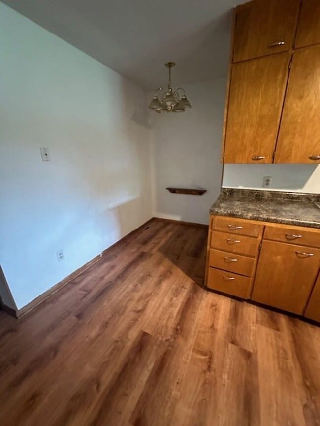 Building Photo - Staples Duplex 8th St NE - Dreiske