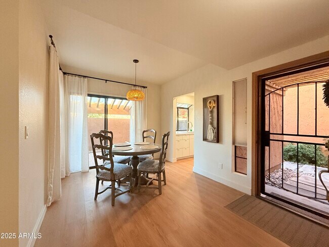 Building Photo - 5640 E Bell Rd