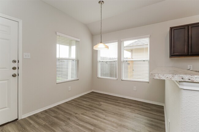 Building Photo - 22371 Porter Mountain Trl