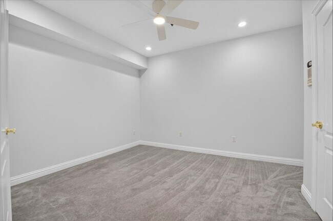 Building Photo - 500 North and South Rd