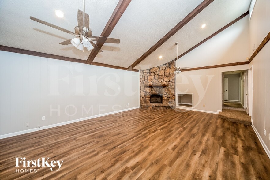 Building Photo - 4198 Rosewind Cir