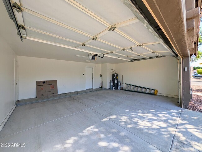 Building Photo - 5232 W Tonto Rd
