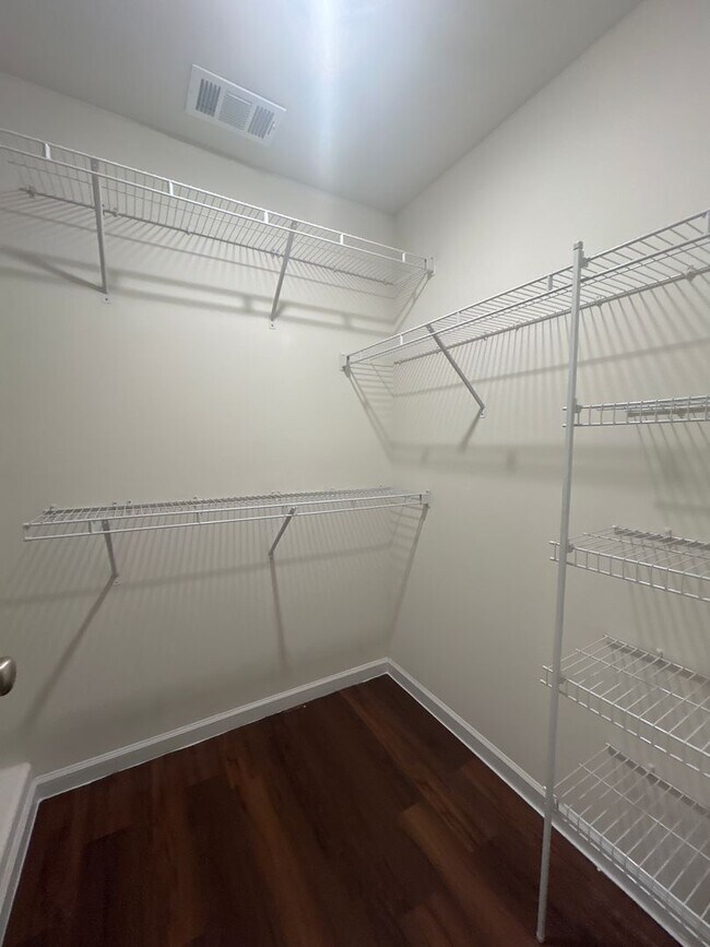 Building Photo - 80 BC