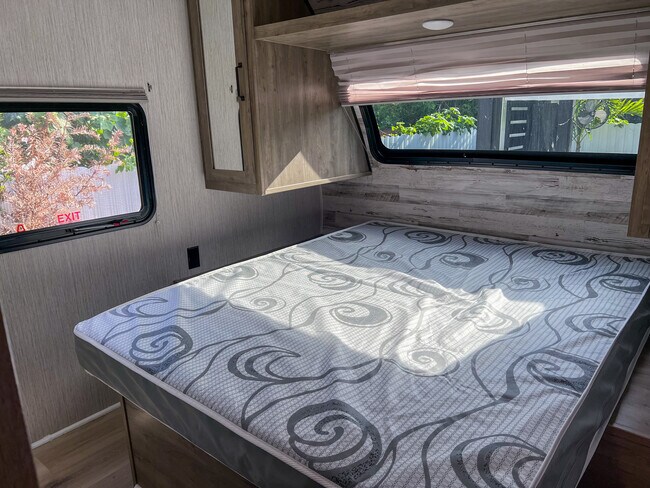 Building Photo - 7570 Buchanan St