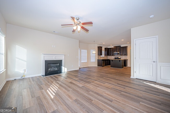 Building Photo - 813 Golden Isles Dr