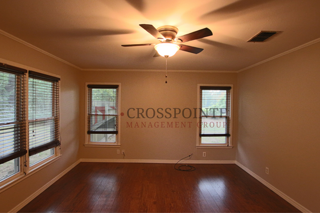 Building Photo - Tour Today! 2 Bedroom 1 Bath in Lindale ISD!