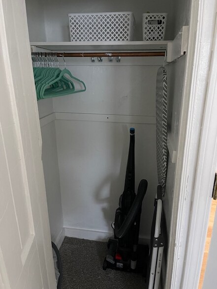 Building Photo - 1942 E 120th St