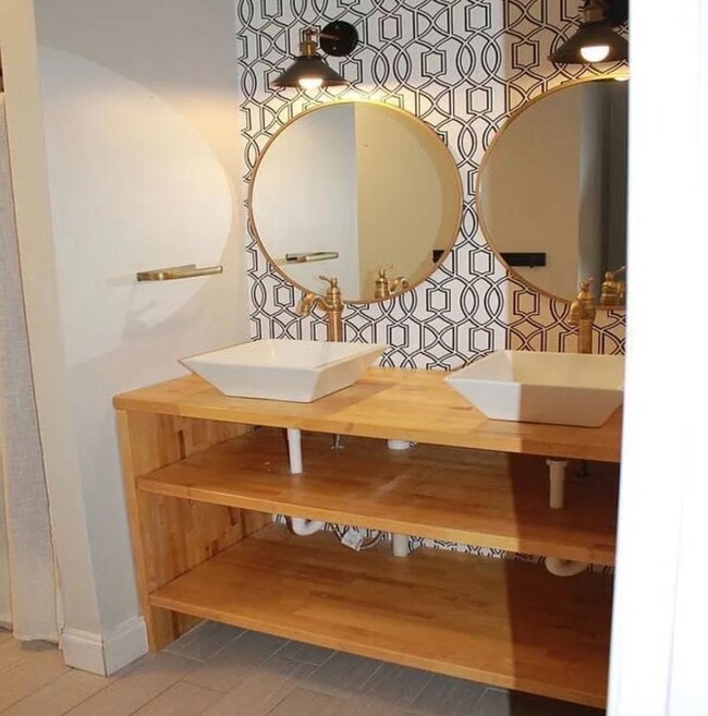 Building Photo - 1519 Trebor Rd