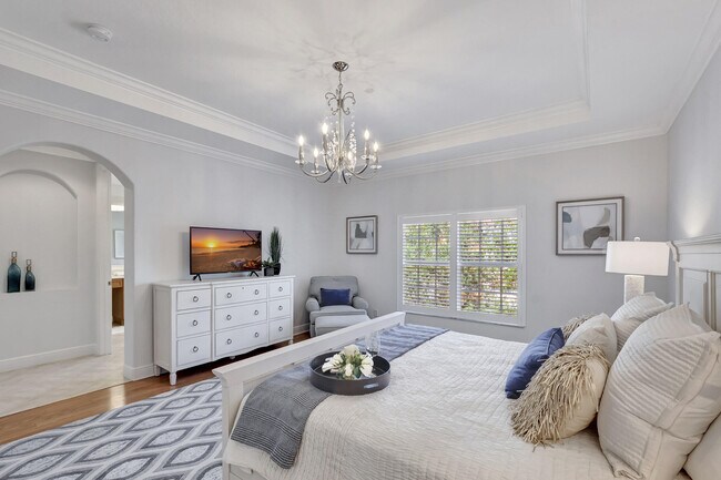 Building Photo - 5585 NE Trieste Way