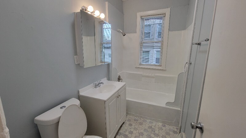 Building Photo - 21-23-23 Ellsworth St