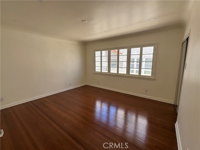 Building Photo - 144 S La Peer Dr
