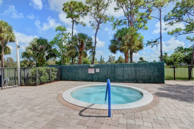 Building Photo - 7101 Golf Colony Ct