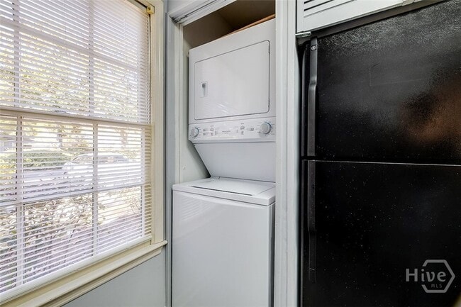 Building Photo - 10 Scuppers Ct