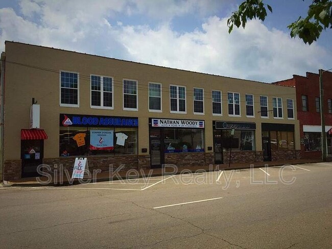 Primary Photo - 217 E Washington Ave