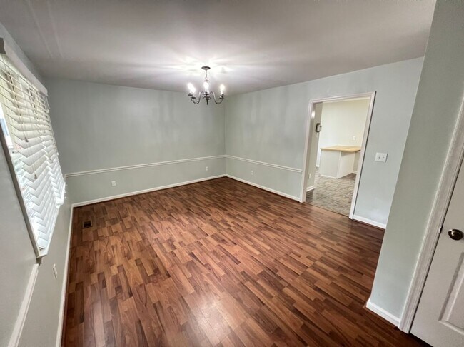 Building Photo - Quiet 3 bedroom cul-de-sac home in Rolling...