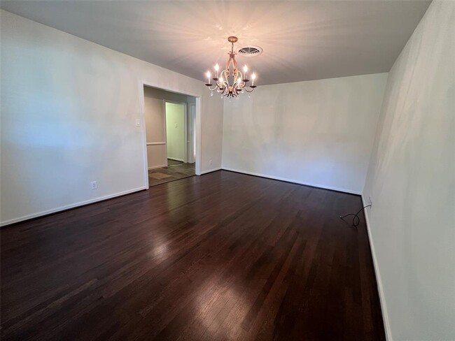 Building Photo - 9602 Fairdale Ln