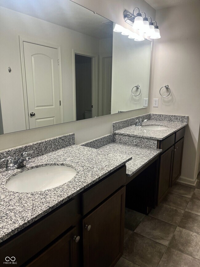 Building Photo - 3340 Preakness St