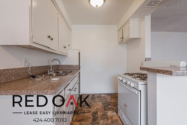 Building Photo - 1321 S Greenwood Ave