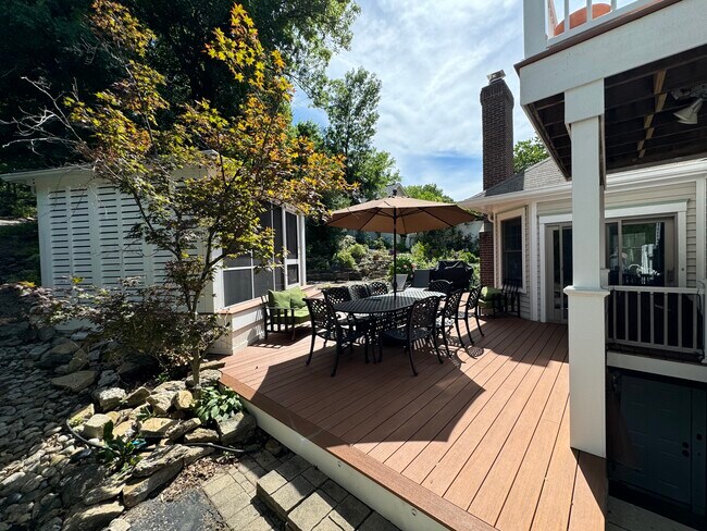 Deck - 547 McAlpin Ave