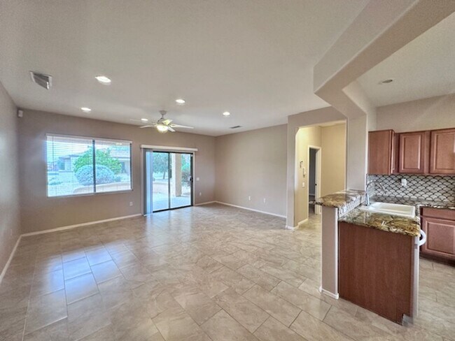 Building Photo - Updated 3 Bed/2 Bath in 55+ Community