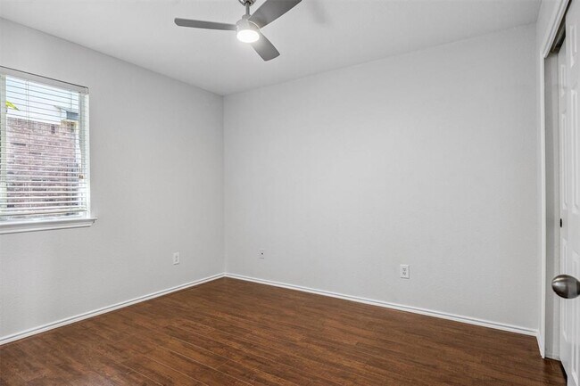 Building Photo - 437 Sweet Leaf Ln