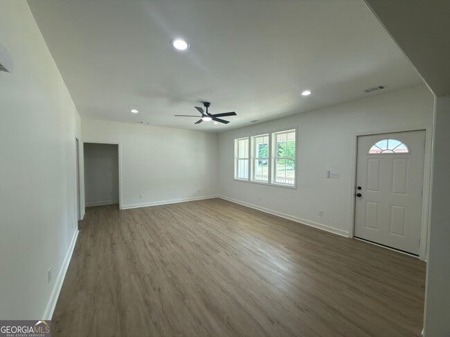 Building Photo - 294 Moreland Ave