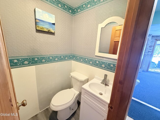 Building Photo - 304 S Main St