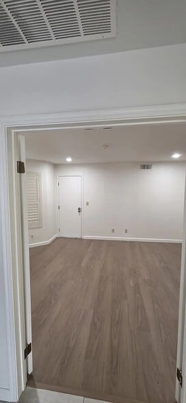 Building Photo - 2345 Pinard St