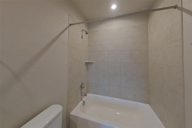 Building Photo - 5200 Saddle Clb Dr