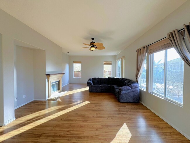 Building Photo - Beautiful 4-Bedroom, 2.5-Bath Home for Ren...