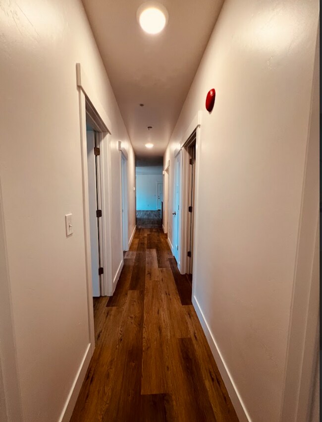 Building Photo - Your Vineyard Home – 3?Bed, 2?Bath Condo