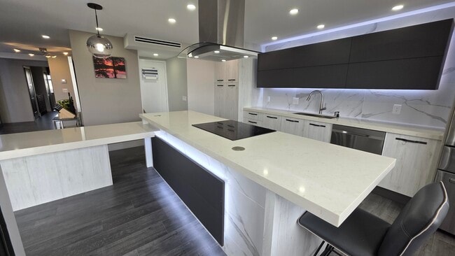 Building Photo - 936 Intracoastal Dr