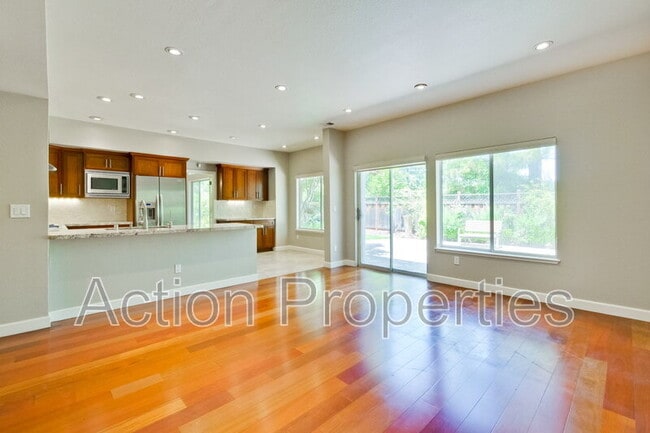 Building Photo - 11754 Ridge Creek Ct